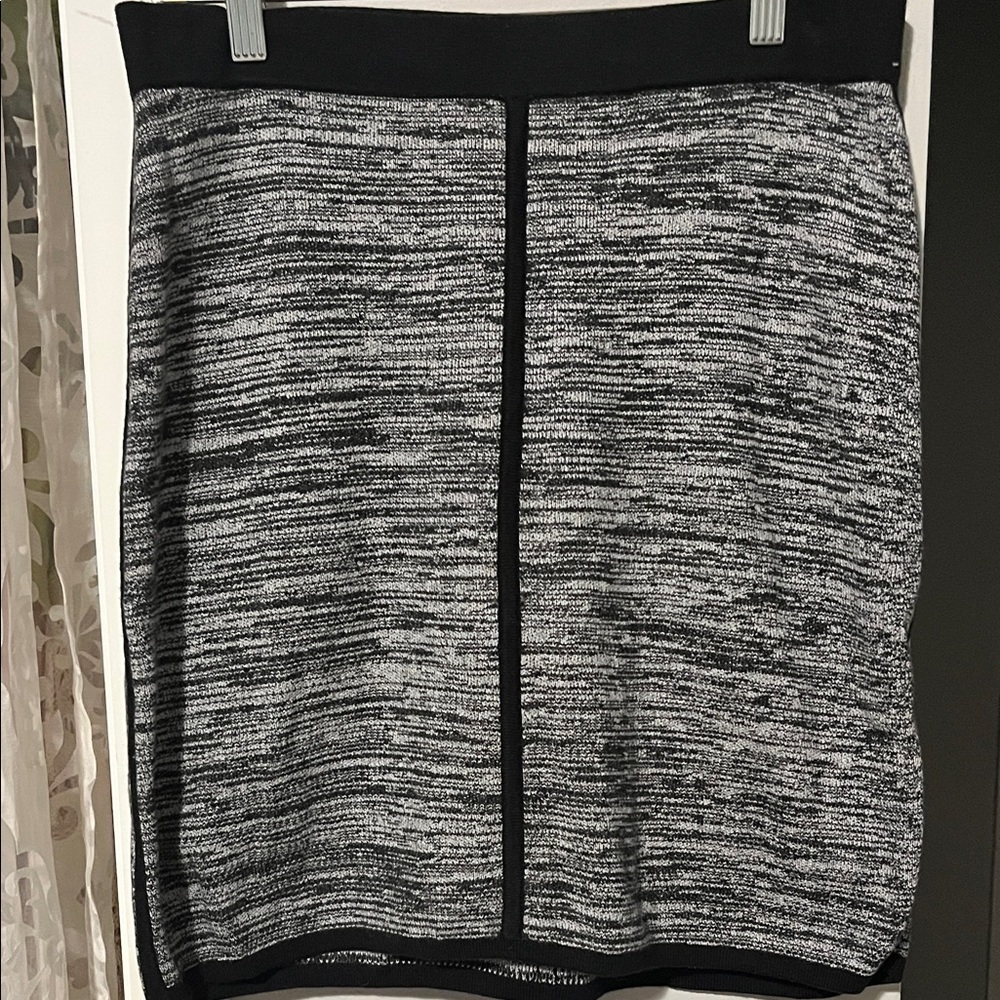Ann Taylor Black and Gray Pencil Skirt